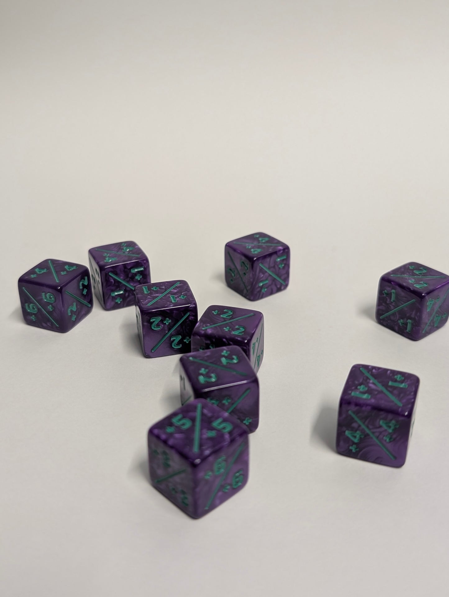 +1/+1 Dice Counters, Pack of 9